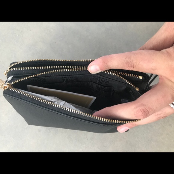 🆕 MICHAEL Michael Kors Double Zipper Wristlet Blk - Picture 4 of 7